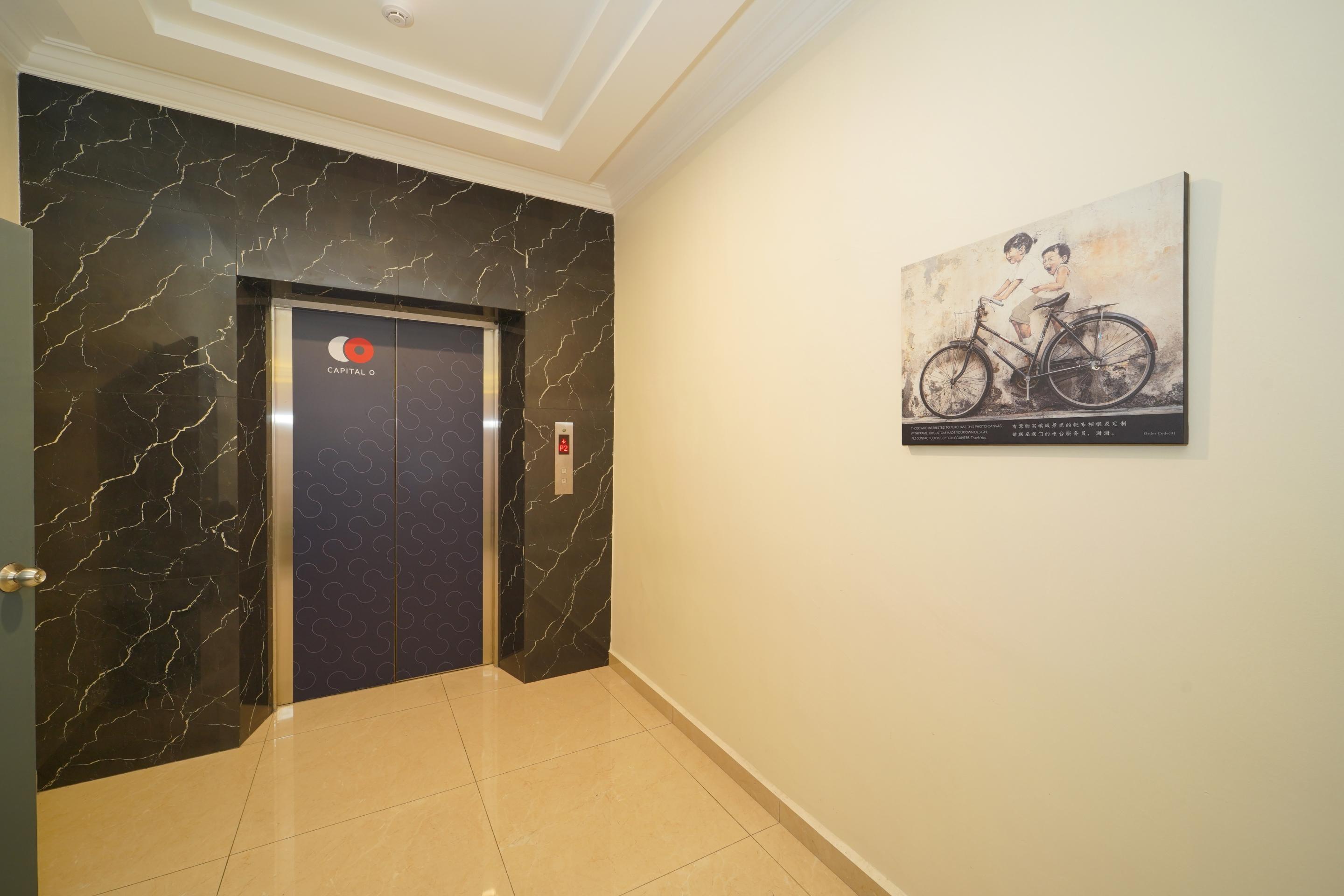 Avatel Jelutong Hotel 3*